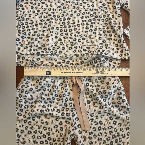 Roudelain Loungewear Pajama Set L Thermal Leopard Animal Print Cozy Luxe PJs - Picture 6 of 12